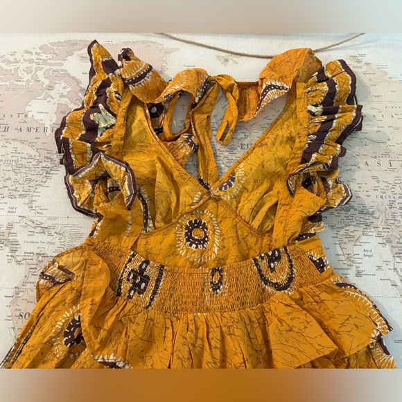 Love The Label Gigi Gold Print Dress Size L EUC 375$ Anthropologie - Picture 11 of 16